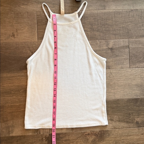 White Ribbed Top - Picture 6 of 6